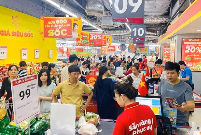 10 tháng, bán lẻ hàng hóa và doanh thu dịch vụ tiêu dùng tăng 8,5%. Ảnh minh họa: Tuyết Lan