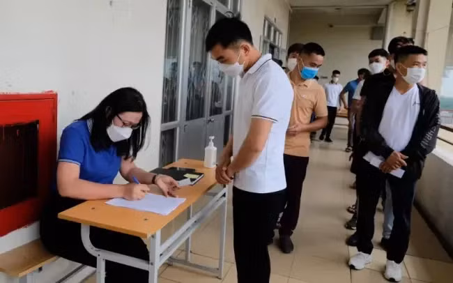 Các trường Đại học, Cao đẳng, Trung cấp trên địa bàn Thành phố cần khuyến cáo đến học sinh, sinh viên cảnh giác trước những quảng cáo, lời mời chào việc nhẹ lương cao... (Ảnh minh họa - Ảnh: VOV)
