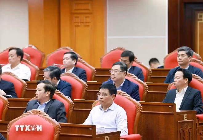 Các đại biểu dự Hội nghị Ban Chấp hành Trung ương Đảng khoá XIII, ngày 25/11. (Ảnh: Thống Nhất/TTXVN)