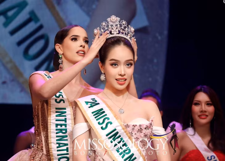 Hoa hậu Thanh Thủy đăng quang tại Miss International 2024. Ảnh: Ban tổ chức