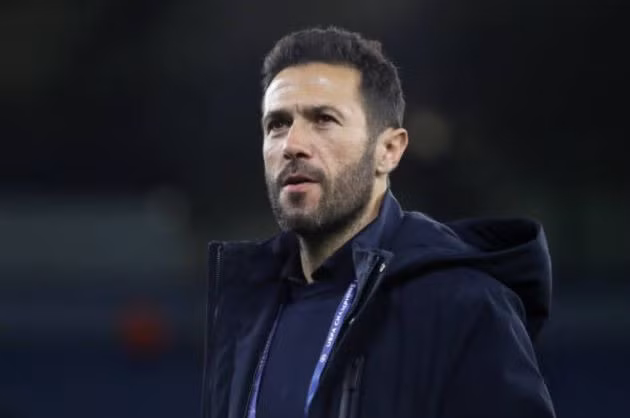Viana (trong ảnh) sẽ giúp Man City giữ chân Guardiola?