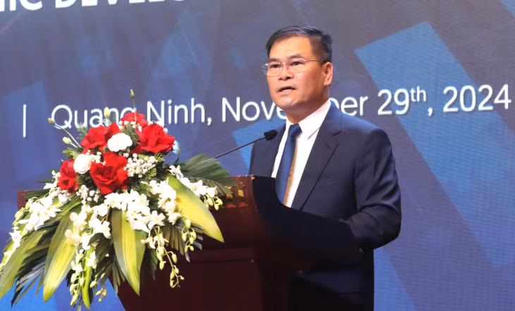 Thứ trưởng Bộ Tài chính Bùi Văn Khắng phát biểu tại Diễn đàn Tài chính Việt Nam năm 2024.