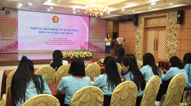 Các đại biểu tham gia chương trình tập huấn nghiệp vụ, kỹ năng công tác Đội.