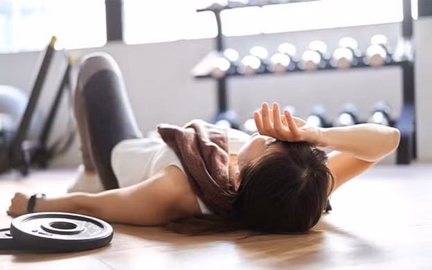 Nếu không đủ thời gian phục hồi, cơ bắp sẽ mệt mỏi và việc luyện tập sức bền sẽ chững lại.