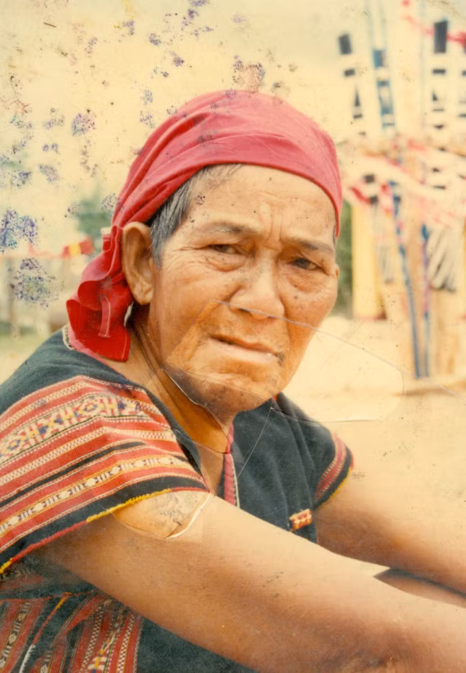Họa sĩ Xu Man - nguyên mẫu nhân vật chính trong sách. Ảnh: NXB Trẻ cung cấp
