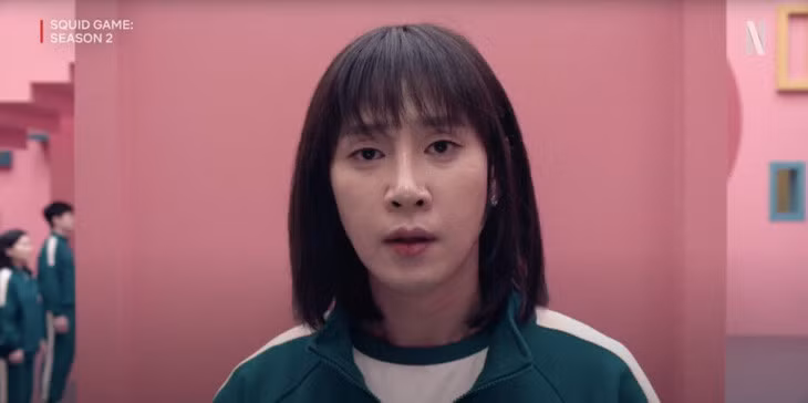 Tạo hình hài hước của Park Sung Hoon tạo nên cơn sốt trên khắp các diễn đàn - Ảnh: Netflix