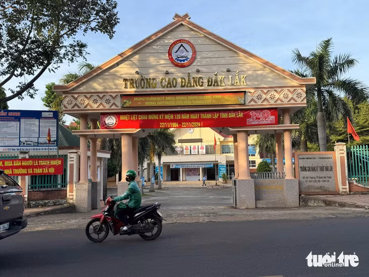 Trường cao đẳng Đắk Lắk, nơi xảy ra vụ việc nam sinh tử vong trong giờ học thực hành - Ảnh: TÂM AN