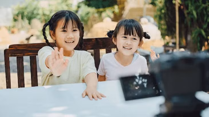 Một đứa trẻ tự tin có thể xác định và xây dựng điểm mạnh của mình cũng như nuôi dưỡng bản thân bằng lòng trắc ẩn. (Ảnh: ITN)