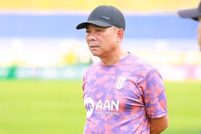 Huấn luyện viên Phạm Anh Tuấn xin thôi dẫn dắt câu lạc bộ Sông Lam Nghệ An. Ảnh: SLNA FC