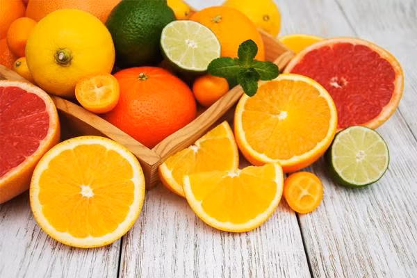 Các loại trái cây có múi như cam, quýt, chanh có tác dụng giải nhiệt. Ảnh minh họa: Uscitrus