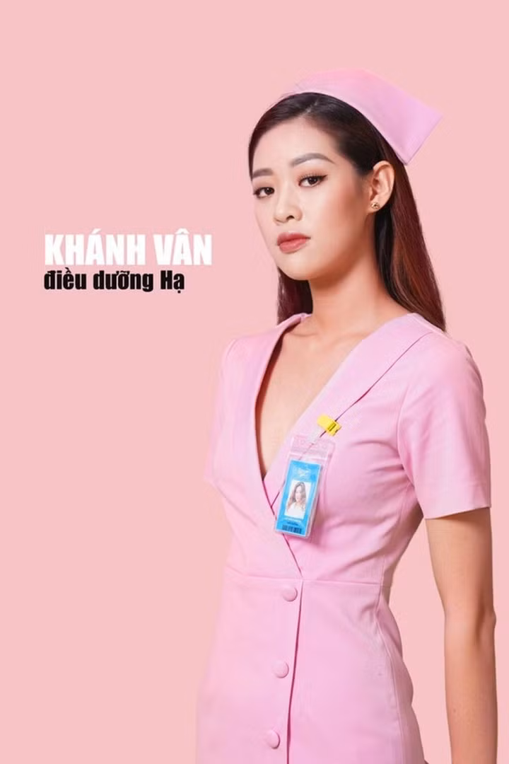 Người đẹp hoá thân vào nhiều vai diễn khác nhau.