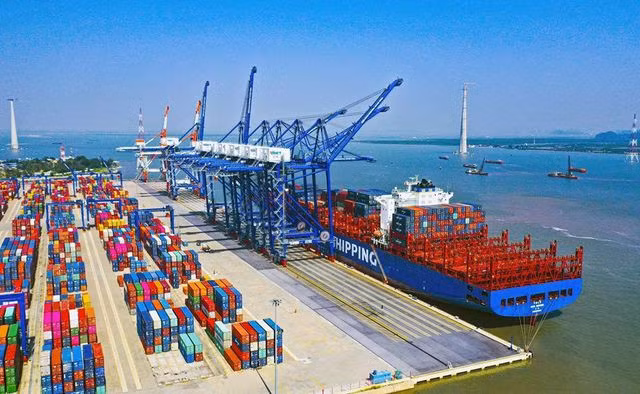Thủ tướng Chính phủ phê duyệt Đề án phát triển cụm liên kết ngành kinh tế biển gắn với xây dựng các trung tâm kinh tế biển mạnh thời kỳ đến năm 2030.