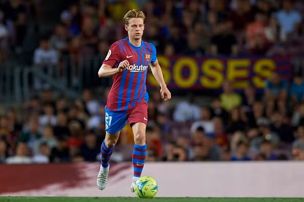 De Jong không tin tưởng vào khả năng cạnh tranh danh hiệu của Man United.