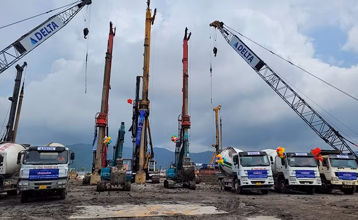 Tập đoàn Delta cam kết đẩy nhanh tiến độ thi công và hoàn thành dự án Crystal Holidays Harbour Vân Đồn đúng cam kết. Ảnh: Thanh Sơn