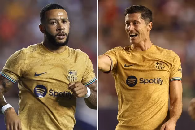 Barca tước áo số 9 của Depay để trao cho Lewandowski.