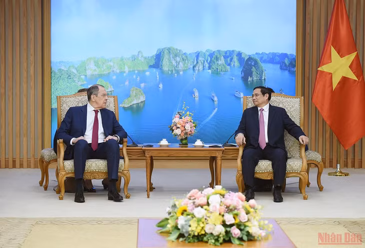 Thủ tướng Phạm Minh Chính và Bộ trưởng Ngoại giao Liên bang Nga Sergey Lavrov.