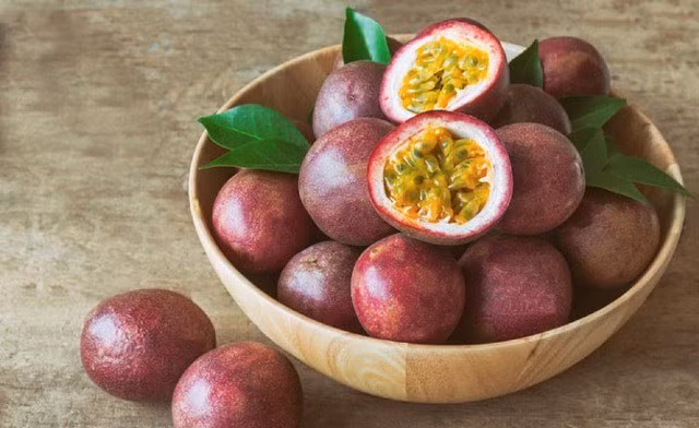 Chanh leo có vị chua ngọt, pha nước rất dễ uống. Ảnh: Pinterest