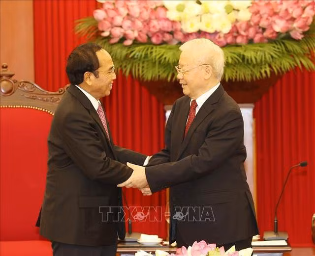 Tổng Bí thư Nguyễn Phú Trọng tiếp Ủy viên Bộ Chính trị, Thường trực Ban Bí thư Đảng Nhân dân Cách mạng Lào, Phó Chủ tịch nước CHDCND Lào Bounthong Chitmany - Ảnh: TTXVN