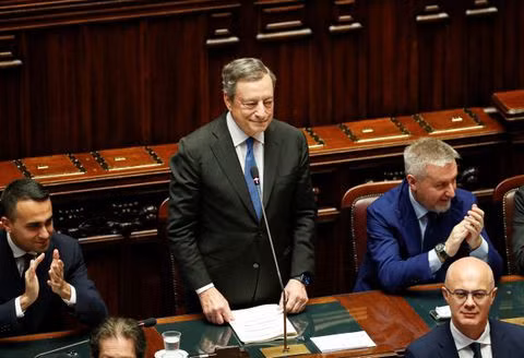 Thủ tướng Draghi phát biểu tại Quốc hội trước một cuộc bỏ phiếu tín nhiệm ở Rome. Ảnh: Reuters