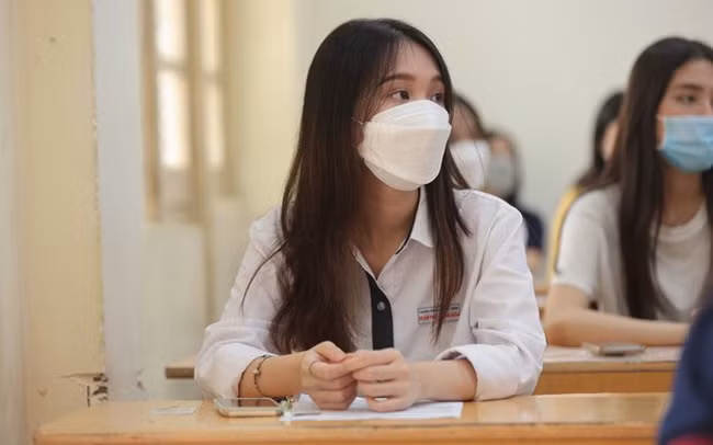 Thí sinh dự thi tốt nghiệp trung học phổ thông năm 2022. (Ảnh: TTXVN)