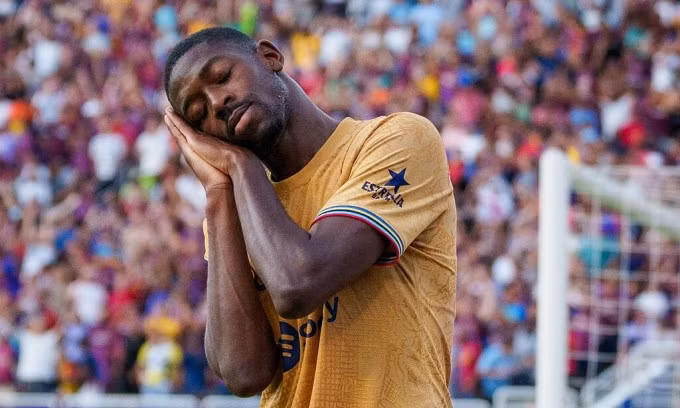 Kiểu mừng bàn đặc biệt của Ousmane Dembele, trước Juventus ở Texas, Mỹ tối 26/7. Ảnh: FCB