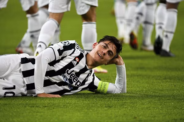 Dybala là một ngôi sao nổi tiếng khác chưa thể tìm bến đỗ mới dù trở thành cầu thủ tự do. Ảnh: Reuters.