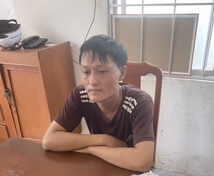 Nguyễn Tấn Lộc đến công an đầu thú