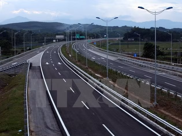 Tuyến cao tốc Nội Bài - Lào Cai. Ảnh: Huy Hùng/TTXVN