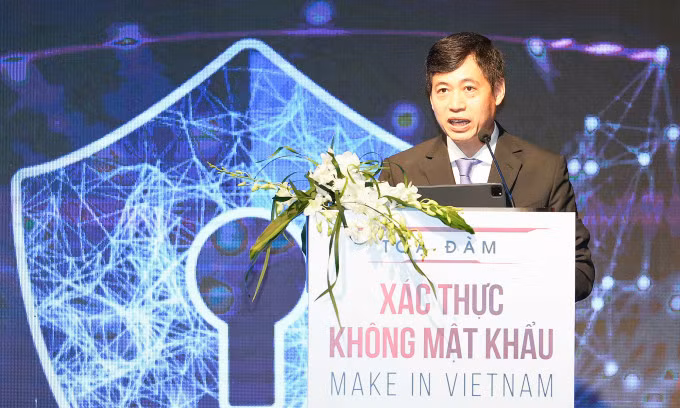 Ông Nguyễn Thành Phúc, Cục trưởng An toàn thông tin, phát biểu tại tọa đàm Xác thực không mật khẩu ngày 13/7.