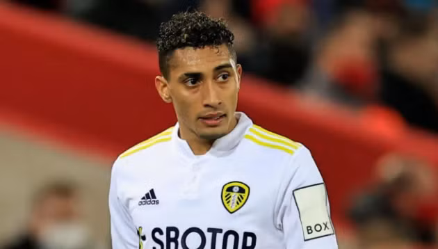 Điểm đến tiếp theo của Raphinha có thể phụ thuộc vào Man United.
