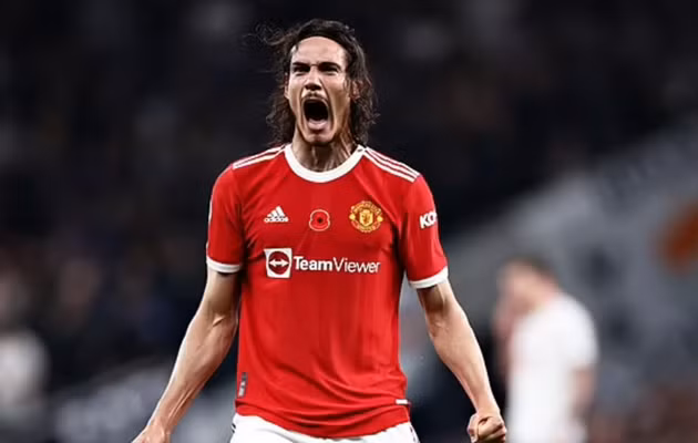Cavani liên hệ đến Villarreal.