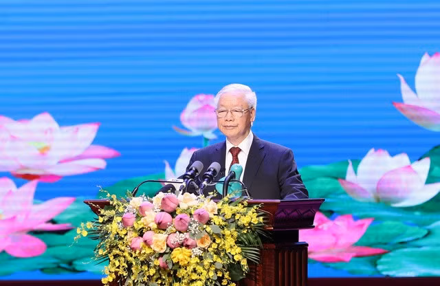 Tổng Bí thư Nguyễn Phú Trọng đọc diễn văn tại Lễ kỷ niệm 60 năm thiết lập Quan hệ ngoại giao Việt Nam-Lào; 45 năm ký kết Hiệp ước Hữu nghị và hợp tác Việt Nam-Lào - Ảnh: VGP/Nhật Bắc