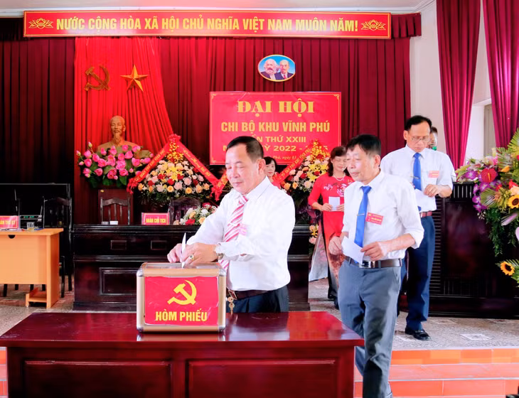 Các đại biểu .
