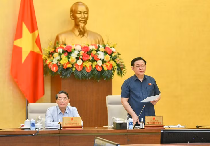 Chủ tịch Quốc hội Vương Đình Huệ phát biểu tại phiên họp. (Ảnh: quochoi.vn)