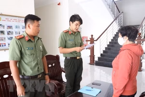 Xu phat doi tuong thong tin sai su that ve vu thay giao dam o nu sinh hinh anh 1