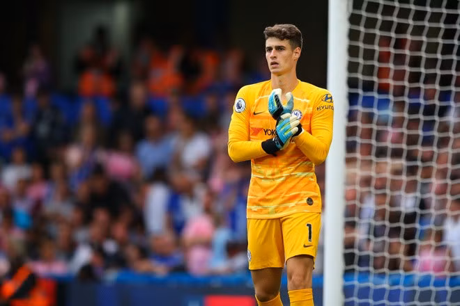 Chelsea muốn bán đứt Kepa sau một mùa giải để có thêm kinh phí cho những thương vụ khác. Ảnh: The Sun.