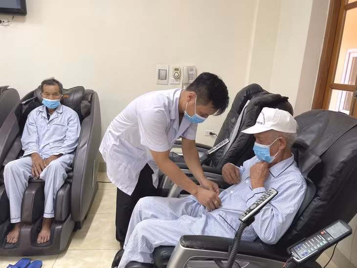 Phòng tập vật lý trị liệu cho người có công tại Trung tâm Điều dưỡng người có công tỉnh.