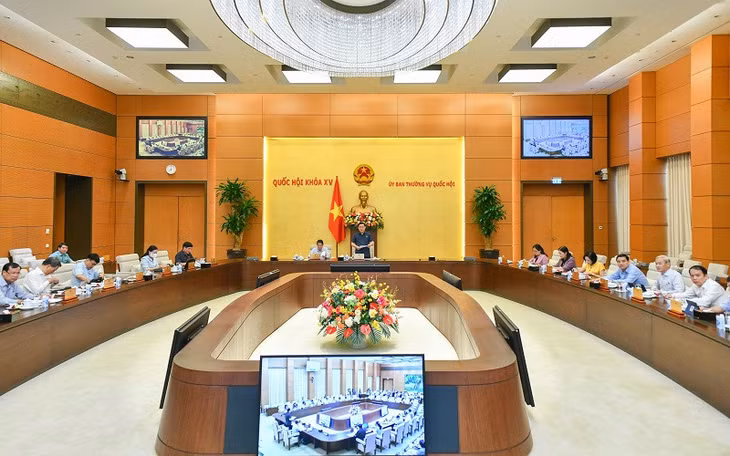 Quang cảnh phiên họp bất thường của Ủy ban Thường vụ Quốc hội sáng 6/7. (Ảnh: quochoi.vn)