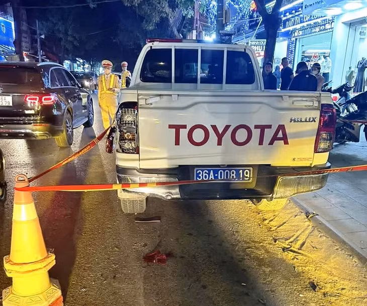 Ô tô của tổ công tác bị hư hỏng. Ảnh: CTV