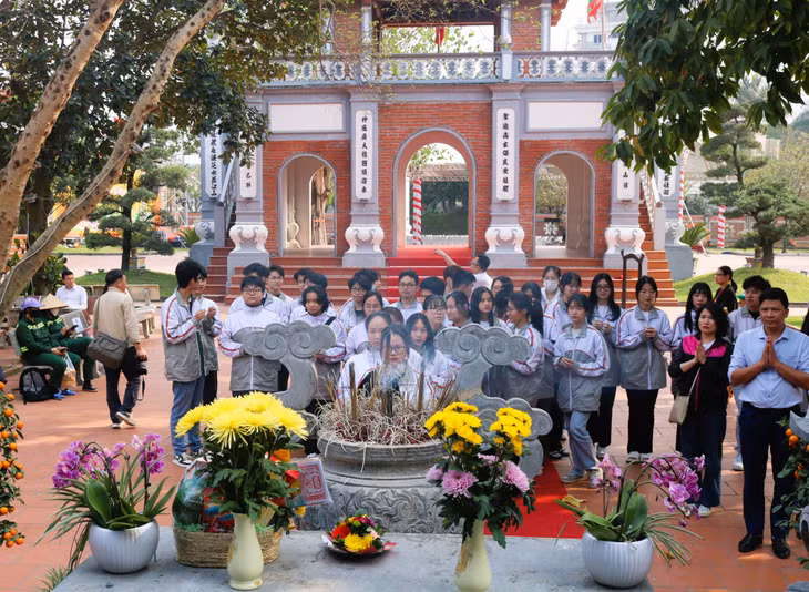 Đền Xã Tăc là nơi “về nguồn”, trải nghiệm ý nghĩa của các đoàn du lịch, học sinh…