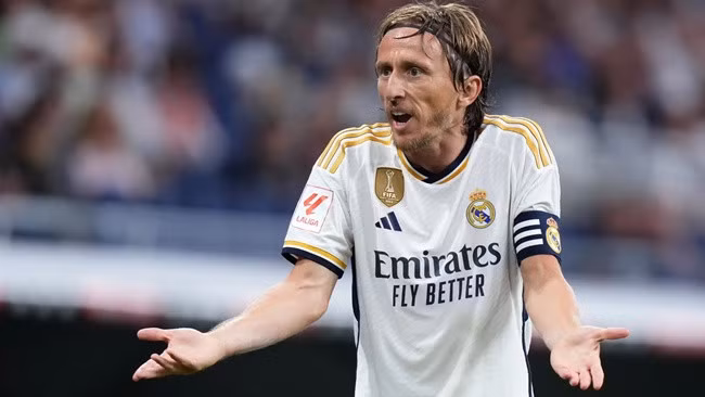 Modric sắp rời Real.