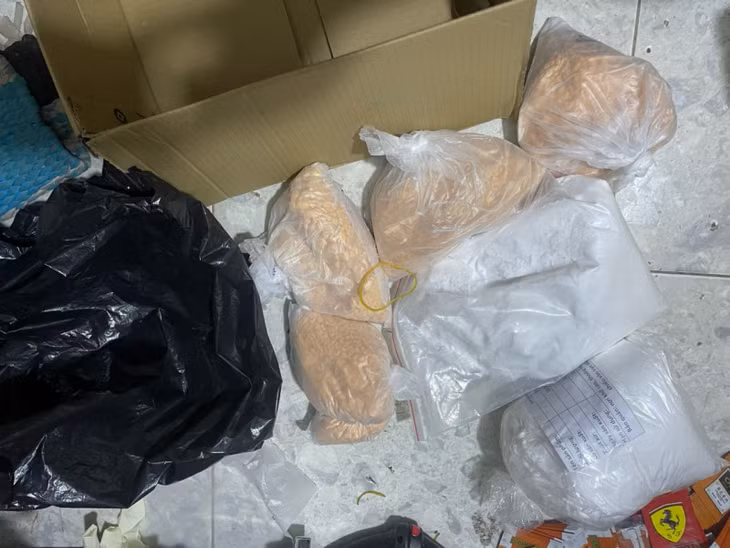 Phá 2 chuyên án, thu giữ gần 10kg ma túy, 3 khẩu súng và 30 viên đạn ảnh 6