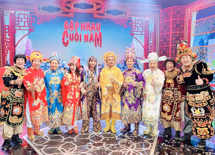 NSƯT Quốc Khánh cùng dàn diễn viên quen thuộc của Táo Quân.