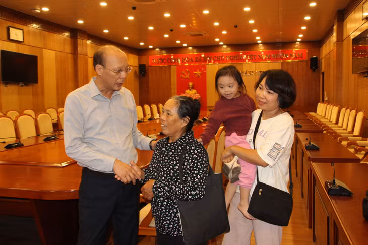 Lãnh đạo TX Quảng Yên quan tâm lắng nghe, tháo gỡ vướng mắc của các hộ dân xã Sông Khoai về đền bù GPMB Dự án đường dẫn cầu Bến Rừng.