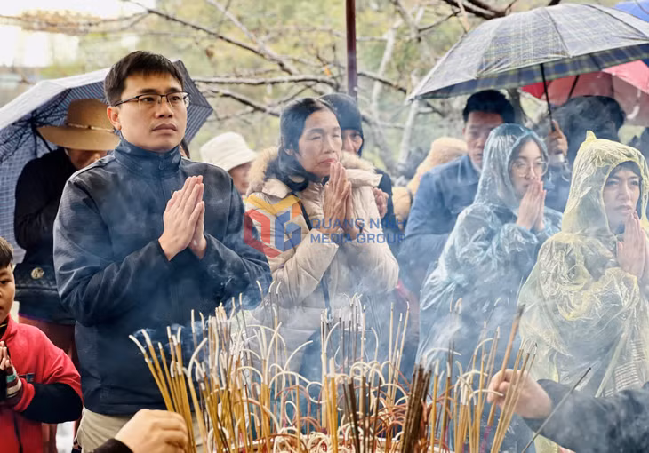 Đền Cửa Ông