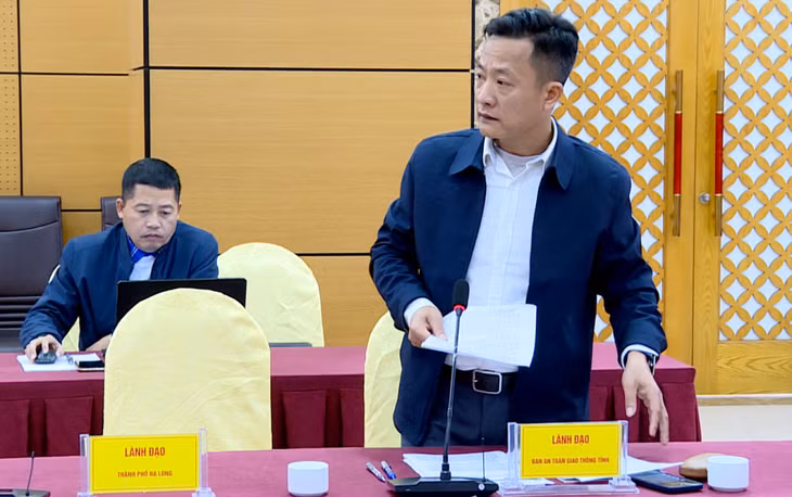 Đại diện Văn phòng Ban ATGT tỉnh thông tin về tình hình trật tự ATGT trong 2 tháng đầu năm 2024.