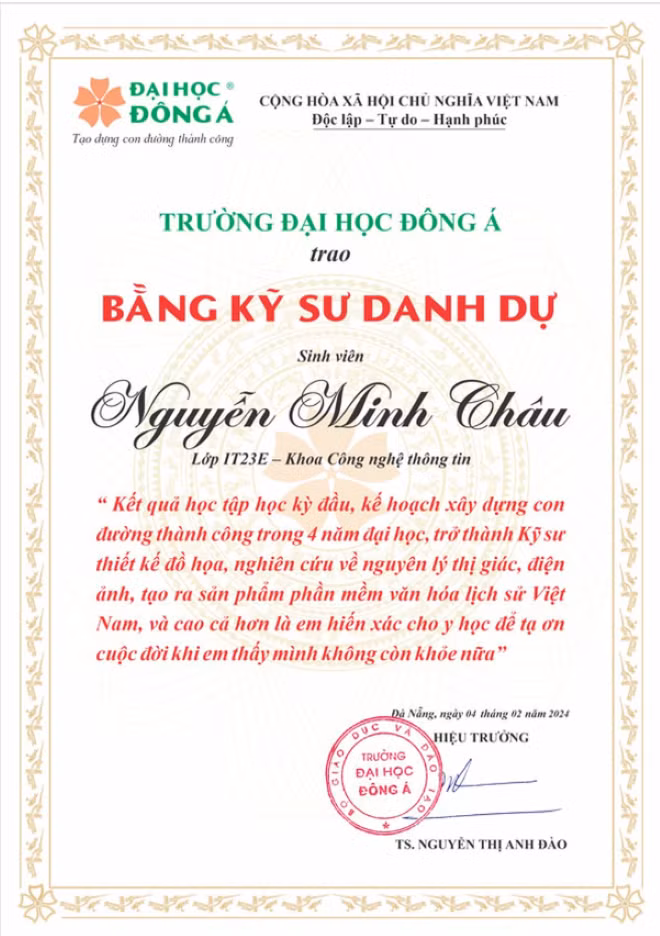 Bằng kỹ sư danh dự trao tặng cho sinh viên hiến xác cho y học sau khi qua đời vì bạo bệnh (Ảnh: trường Đại học Đông Á)