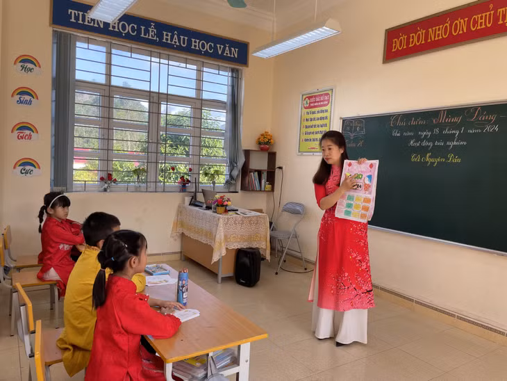 Cơ sở vật chất của Trường Tiểu học Đồng Tâm (xã Đồng Tâm, huyện Bình Liêu), được bổ sung đã giúp chất lượng giáo dục của trường từng bước được cải thiện, thu hút 100% trẻ em trong độ tuổi ra lớp.