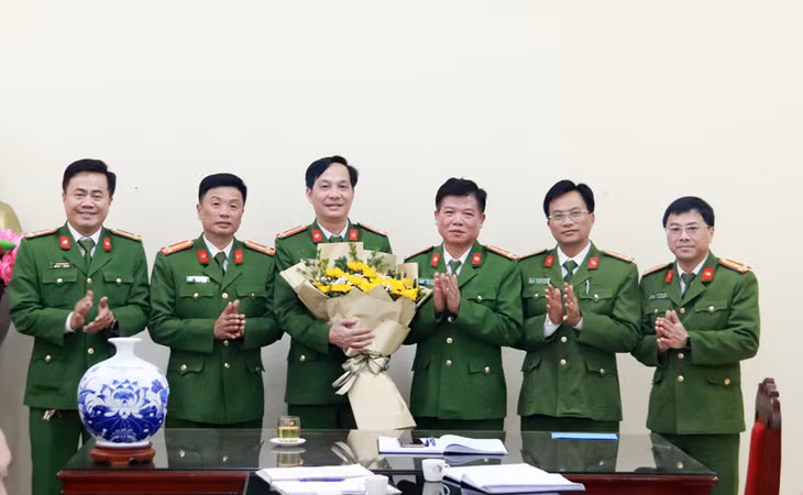 Ban Giám đốc Công an tỉnh Sơn La khen thưởng Ban Chuyên án.