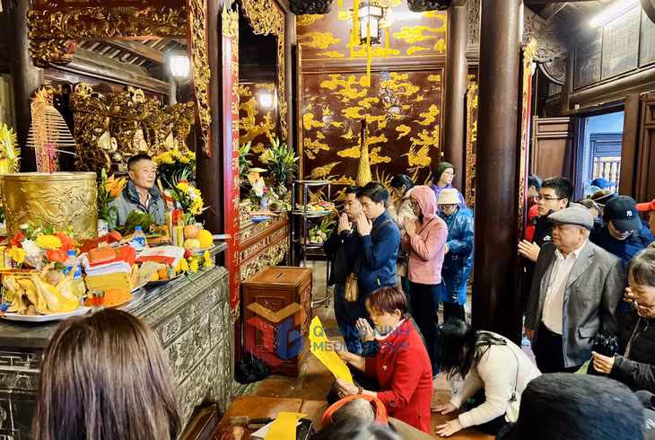 Đền Cửa Ông